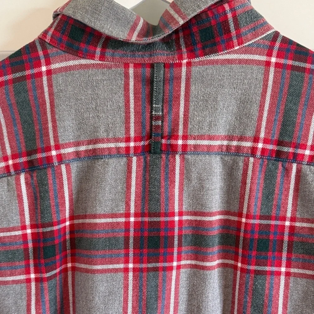 Banana Republic Red and Gray Plaid Casual Shirt Size medium 100% Cotton